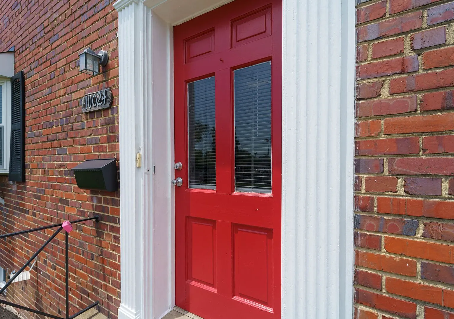 Single Family Home in Silver Spring, MD — Photo 2