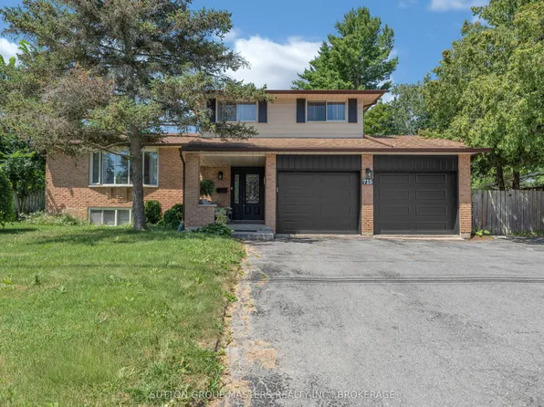 715 Collins Bay Rd, Kingston, ON K7M 5H1