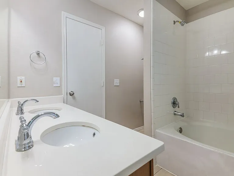 3317 Bentgate Ct — Photo 13