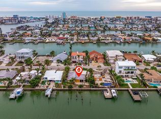 11325 6th St E, Treasure Island, FL 33706