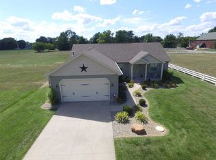 11863 N Sir Lancelot Ln, Cromwell, IN 46732