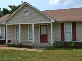 10087 Williford Dr, Olive Branch, MS 38654