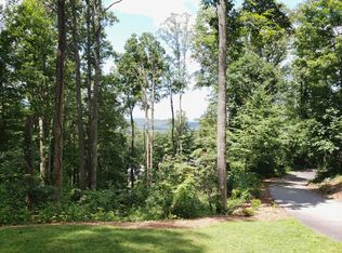 104 Cliffview Dr, Asheville, NC 28803