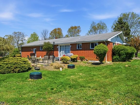 3rd image of 131 Califon Rd