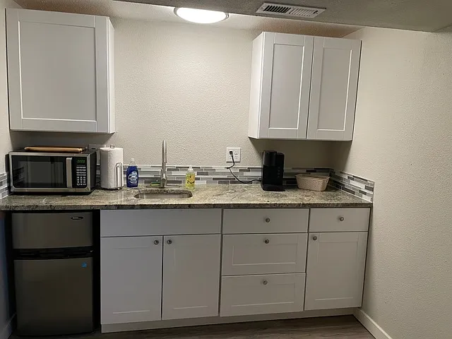 Studio, 600 sqft, $1,200 — Photo 4