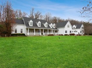 1 Park Ridge Ct, Chester, NJ 07930