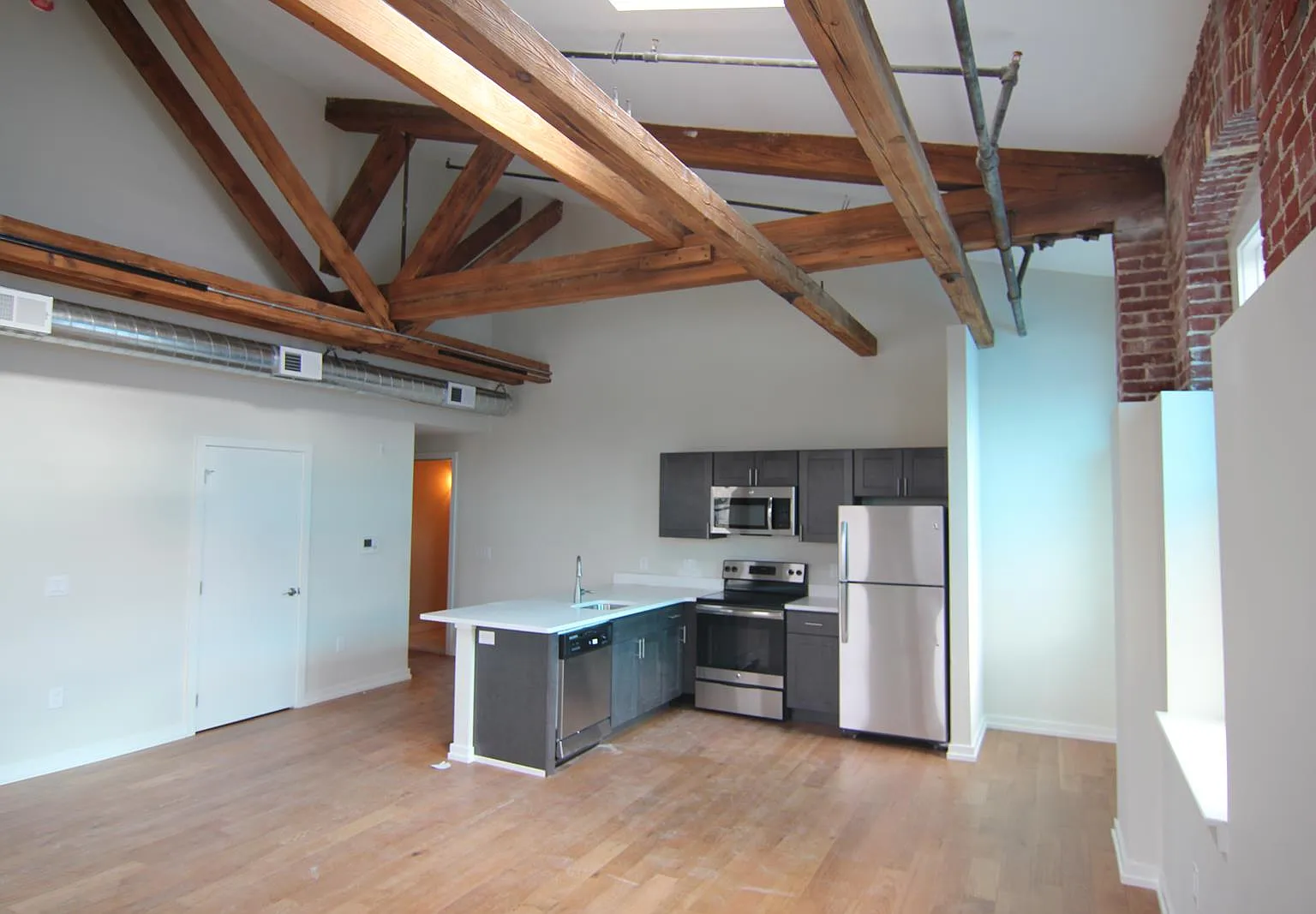 Cambridge Lofts — Photo 1