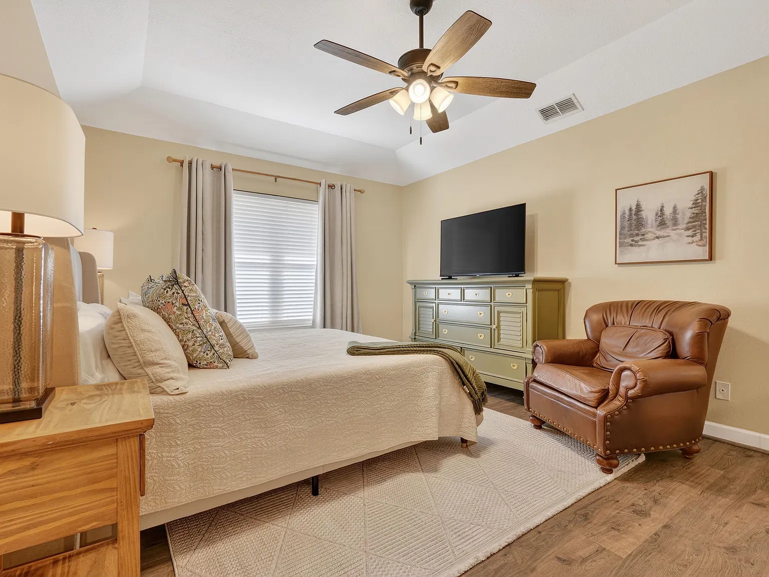 1121 Dove Hollow Rd — Photo 4
