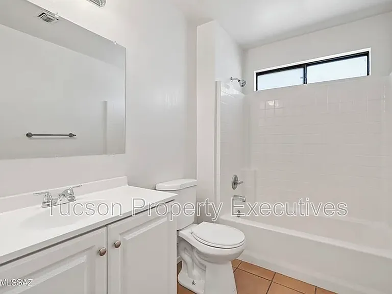 1107 W Sonora St #1 — Photo 23