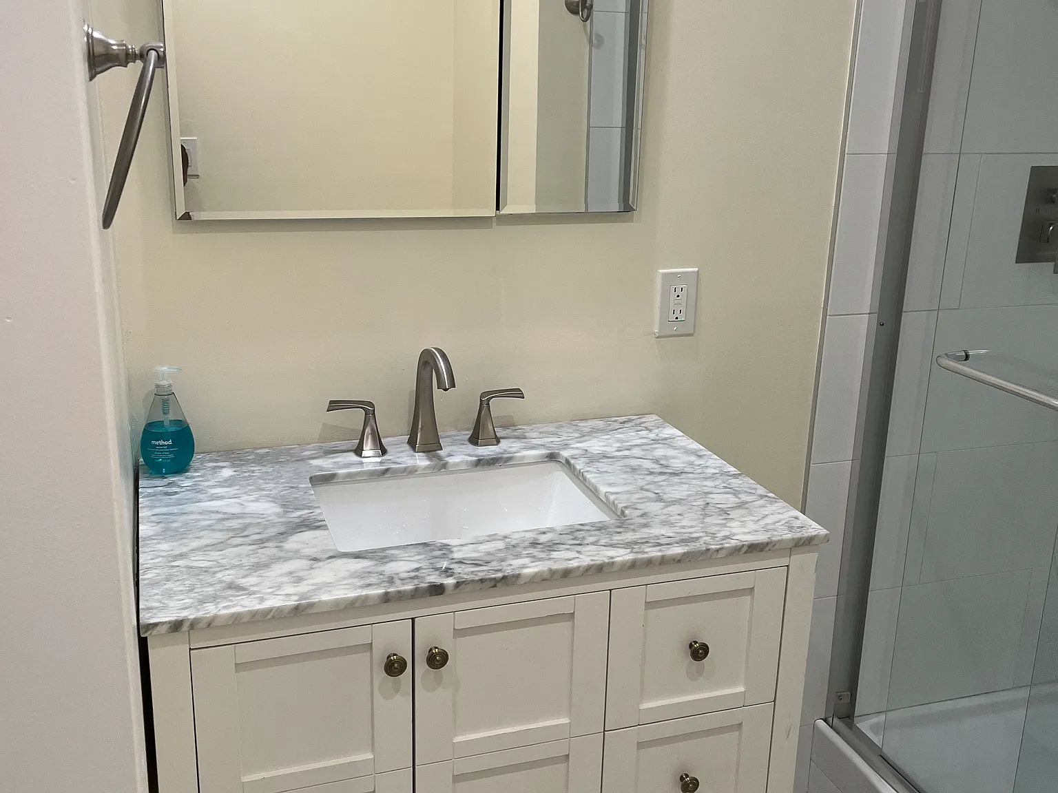 103 Barton Rd — Photo 3