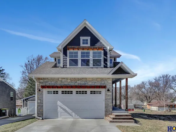 323 S 55th St, Lincoln, NE 68510