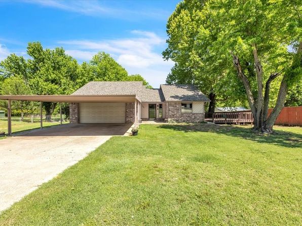 110 Pinewood Dr, Tuttle, OK 73089