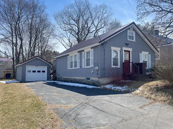 6 Noble Street, Lewiston, ME 04240