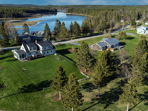 3rd image of 89 Johnson Cove Road