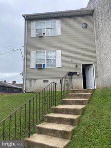 32 N Wycombe Ave, Lansdowne, PA, 19050