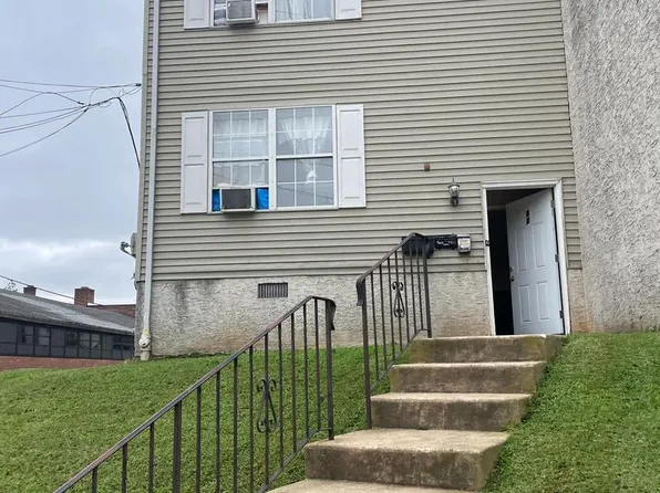 32 N Wycombe Ave, Lansdowne, PA 19050