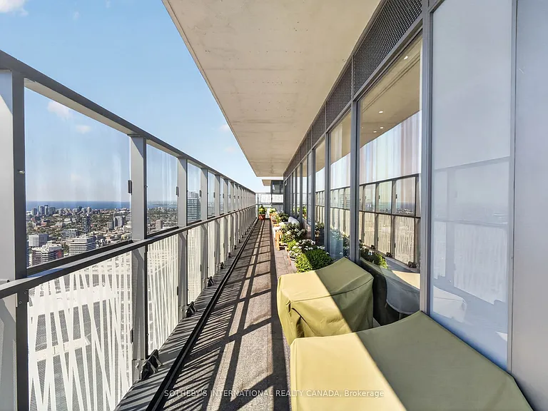 50 Charles St E #5501 — Photo 39