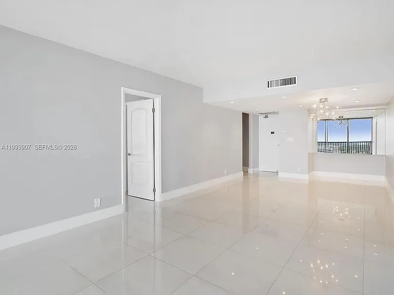 20301 W Country Club Dr #2622 — Photo 15