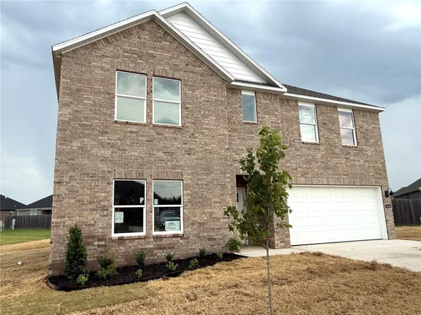 414 W Canada Dr, Farmington, AR 72730