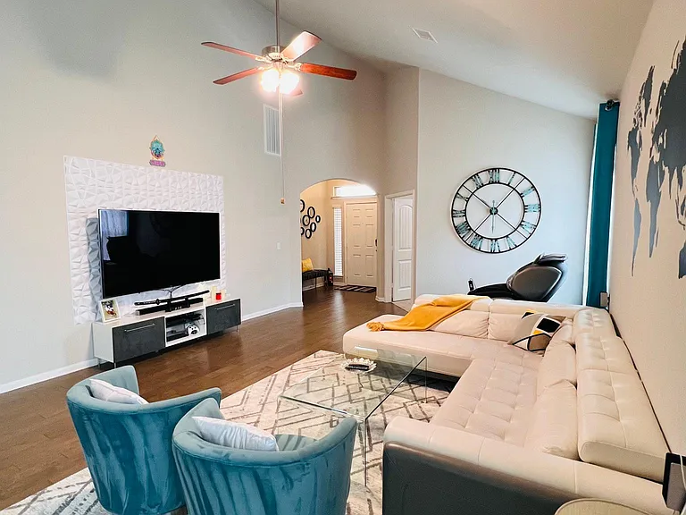 832 Winnsboro Dr — Photo 9