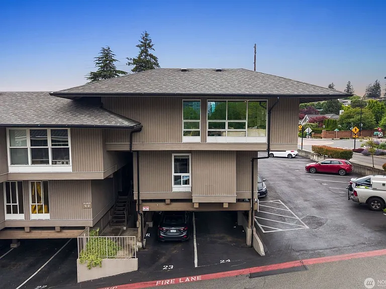 952 100th Ave NE #237 — Photo 2