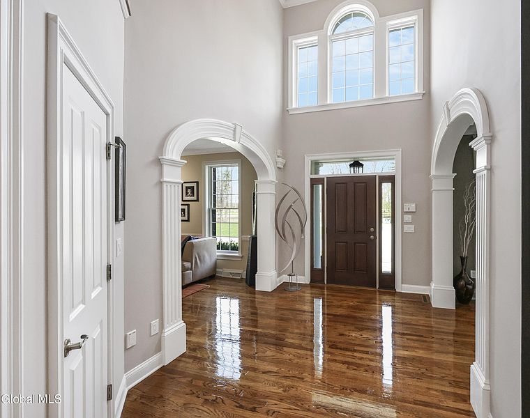 4th image of 52 Winding Brook Drive