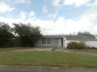 4747 NW 4th St, Plantation, FL 33317