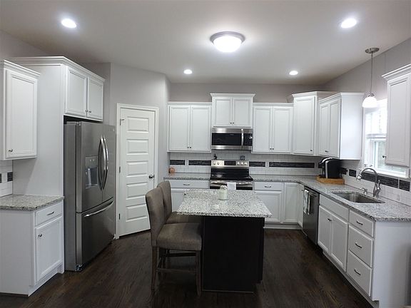 4th image of 1736 Lafayette Ct