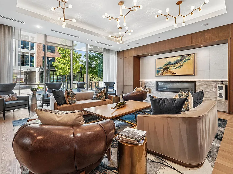 Vertis Lobby Lounge