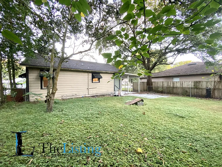 10011 N Jasmine Ave — Photo 12