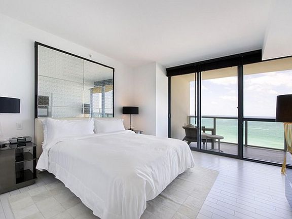 2nd image of 2200 Collins Ave