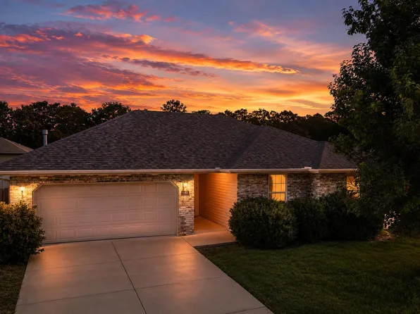 1107 E Melton Road, Ozark, MO 65721