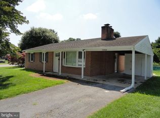11006 Coventry Ln, Hagerstown, MD