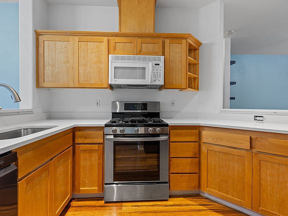 5th image of 2636 NW Kennedy Ct