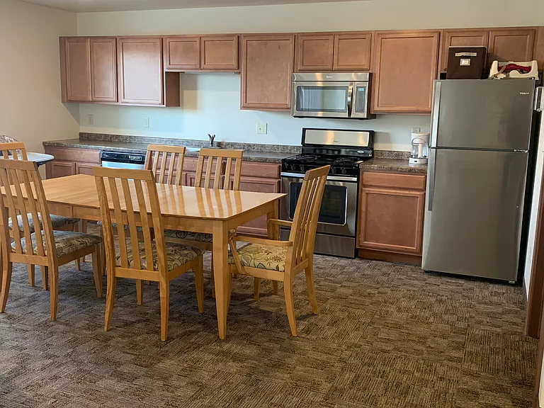 Town Square Residential Suites — Photo 9