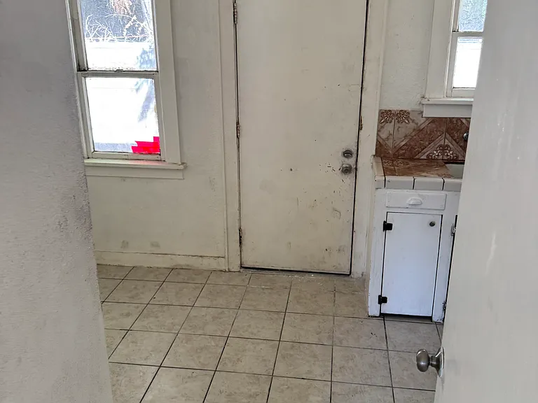 112 Kentucky St #8 — Photo 4
