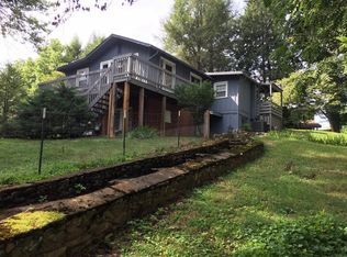 96 Johnson Hill Dr, Waynesville, NC 28786