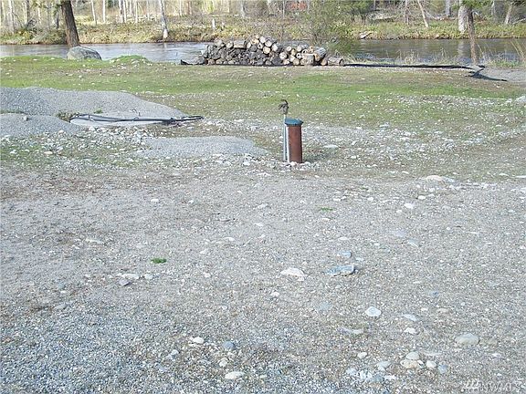 3rd image of 18580 Highway 21 N