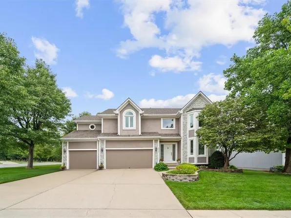 8936 W 125th Ter, Overland Park, KS 66213