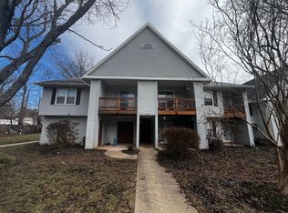 9206 Azure Ct APT 201, Manassas, VA 20110