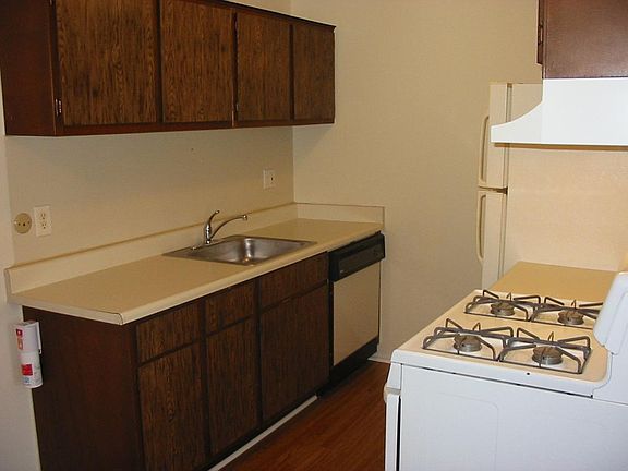 4th image of 38220 Fairway Ct APT 44A