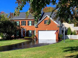 4904 Elsa Ct, Fairfax, VA