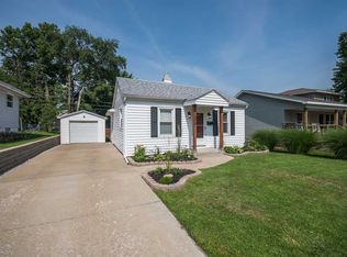 1209 Black St, Pekin, IL 61554