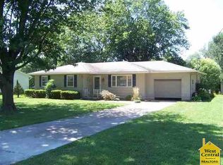 107 S Cherokee St, Clinton, MO 64735