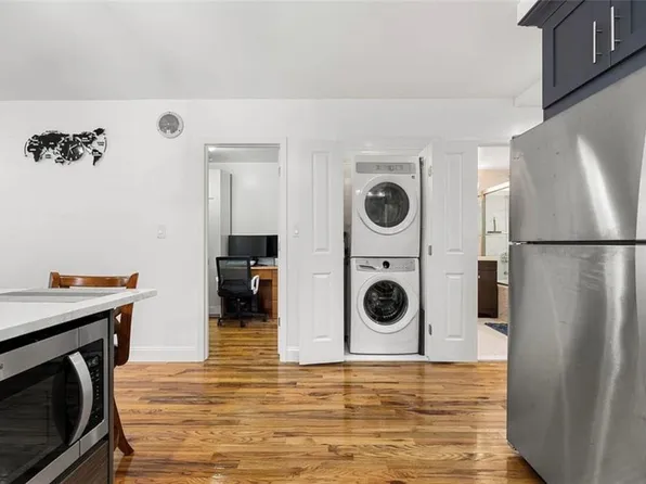 2133 Haring Street image 6 of 9