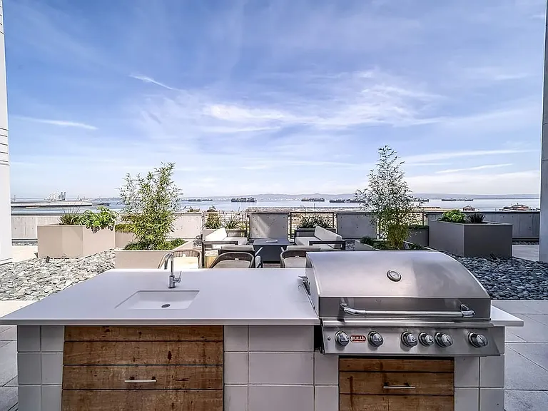 10 Kennedy Pl #209 — Photo 9