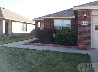 2304 Memphis St, Ennis, TX 75119