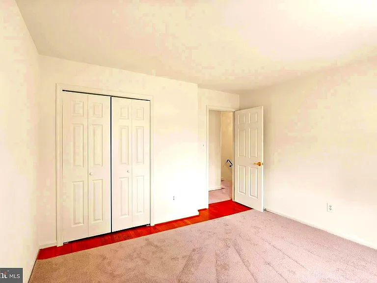 7109 Davis Ct — Photo 32