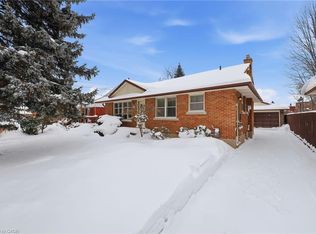 81 Clive Rd, Kitchener, ON N2H3N5