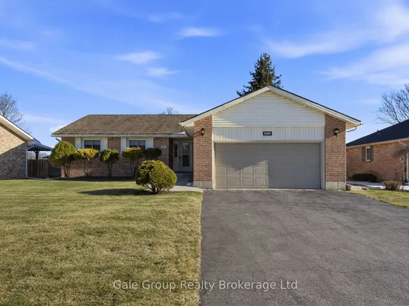 38 Adams Ave, Tillsonburg, ON N4G 5B3
